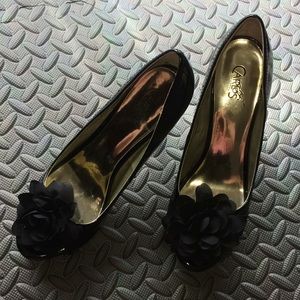 Black Carlos with a flowers